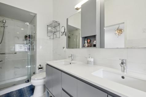 286 Roslyn Court West New York NJ 07093