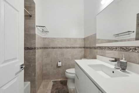 286 Roslyn Court West New York NJ 07093