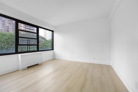 135 Montgomery Street Jersey City NJ 07302
