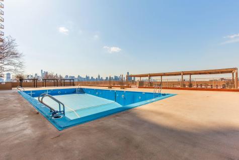 6040 Boulevard East West New York NJ 07093