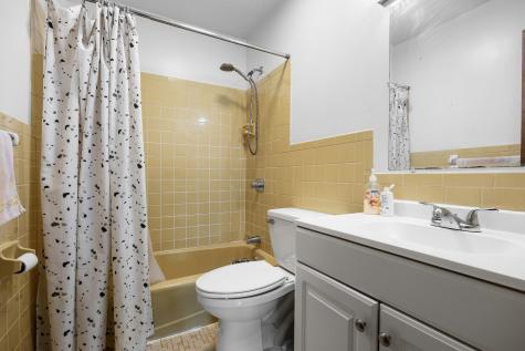 747 Riverside Avenue Lyndhurst NJ 07071