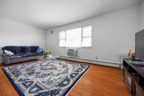 747 Riverside Avenue Lyndhurst NJ 07071