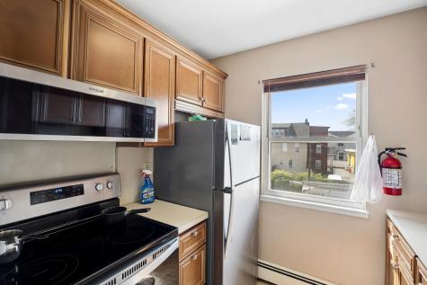 747 Riverside Avenue Lyndhurst NJ 07071