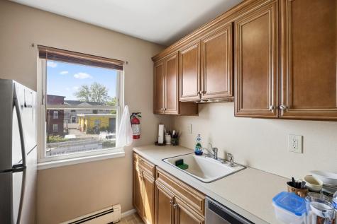 747 Riverside Avenue Lyndhurst NJ 07071
