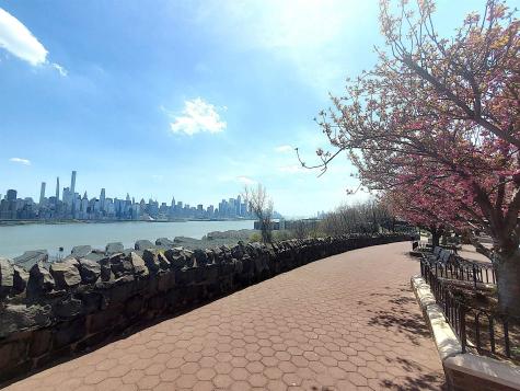 6701 Boulevard East West New York NJ 07093