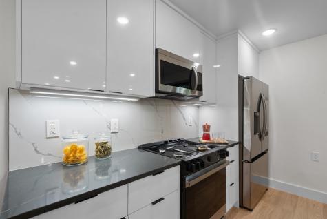 13 Wegman Court Jersey City NJ 07306