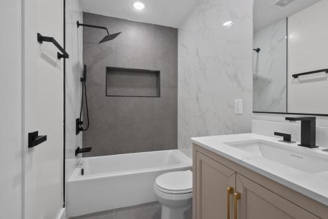 13 Wegman Court Jersey City NJ 07306