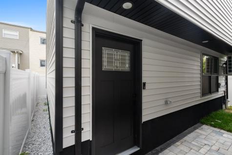 13 Wegman Court Jersey City NJ 07306
