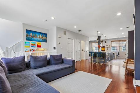 282 Roslyn Court West New York NJ 07093