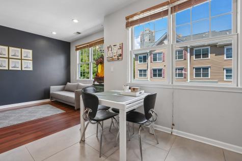 282 Roslyn Court West New York NJ 07093