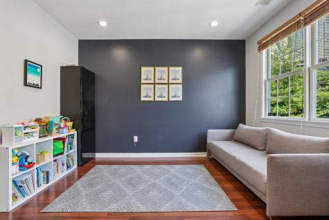 282 Roslyn Court West New York NJ 07093