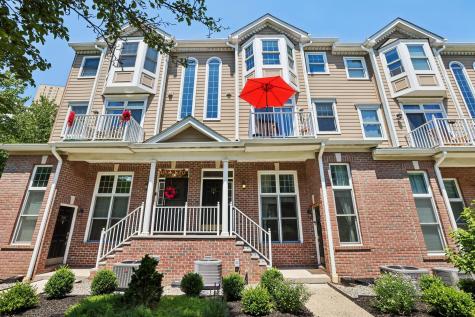 282 Roslyn Court West New York NJ 07093