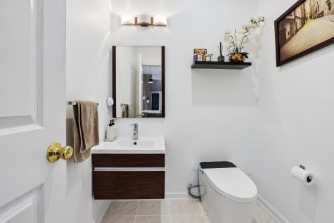 282 Roslyn Court West New York NJ 07093