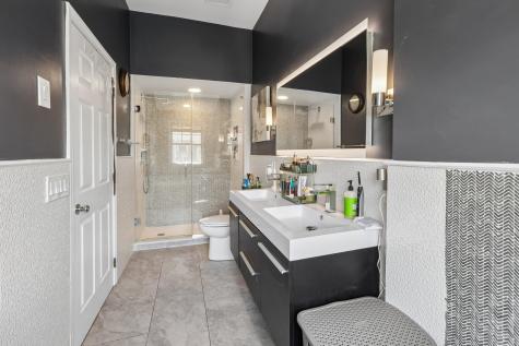 282 Roslyn Court West New York NJ 07093