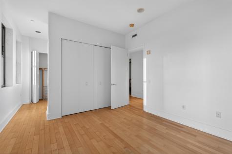 4 Beacon Way Jersey City NJ 07306
