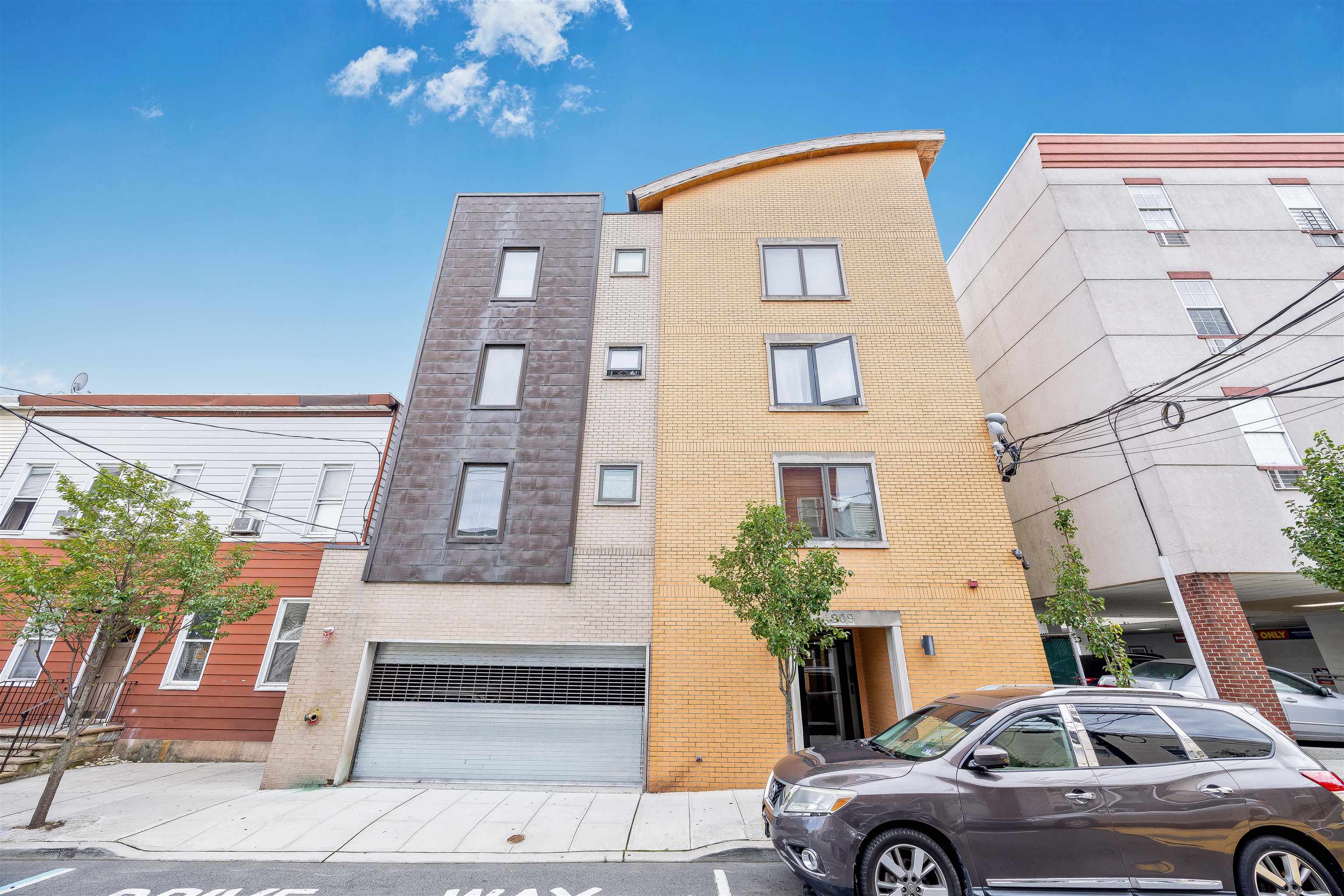 209 40th Street Union City NJ 07087
