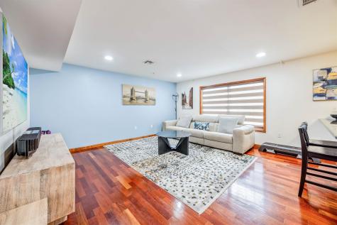 209 40th Street Union City NJ 07087