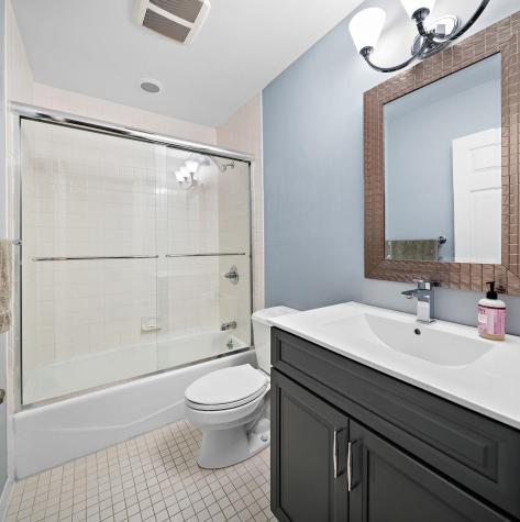207 Shearwater Court West Jersey City NJ 07305