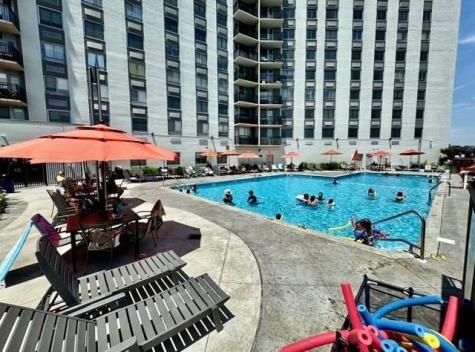 100 Manhattan Avenue Union City NJ 07087
