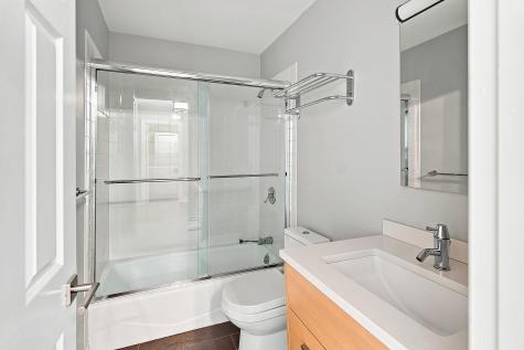 208 Shearwater Court West Jersey City NJ 07305