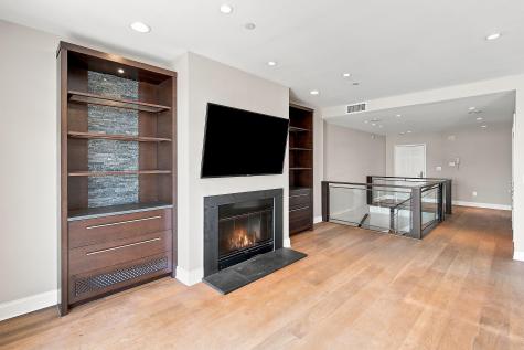 208 Shearwater Court West Jersey City NJ 07305