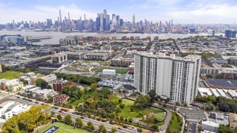 100 Manhattan Avenue Union City NJ 07087
