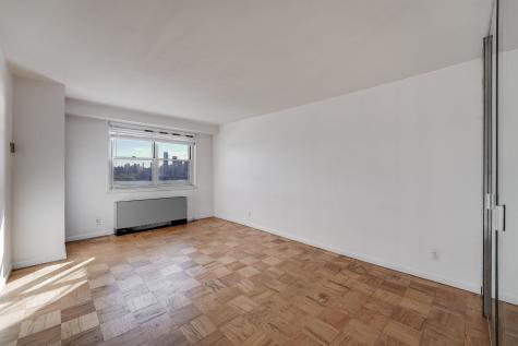 6600 Boulevard East West New York NJ 07093