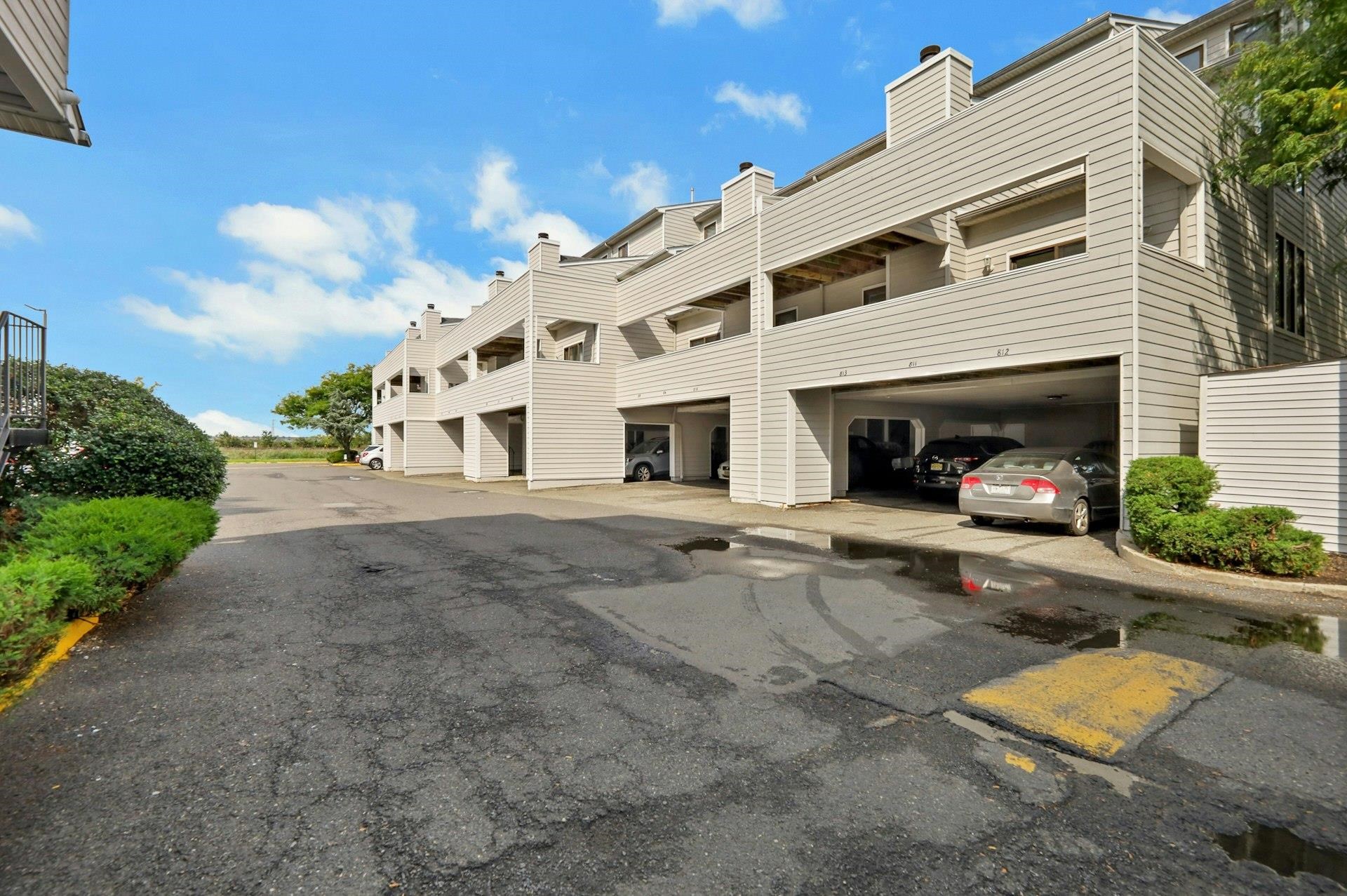 812 Topsail Lane Secaucus NJ 07094