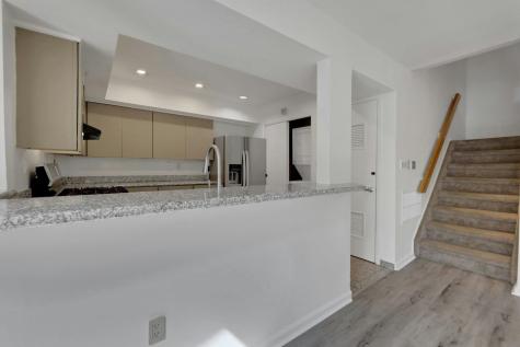 812 Topsail Lane Secaucus NJ 07094