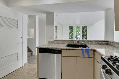 812 Topsail Lane Secaucus NJ 07094