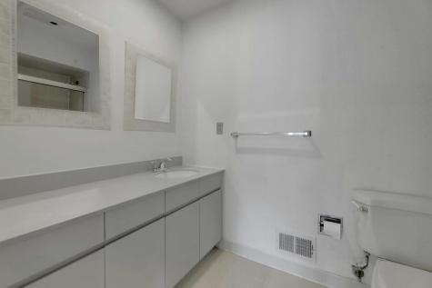 812 Topsail Lane Secaucus NJ 07094