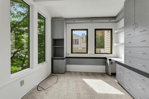 812 Topsail Lane Secaucus NJ 07094