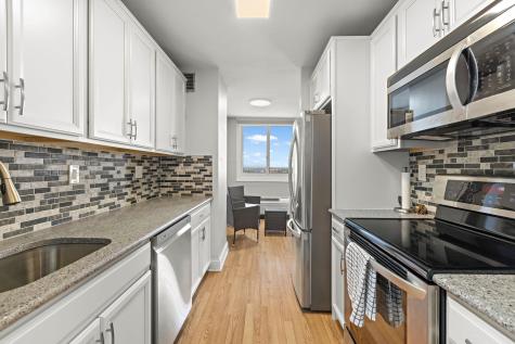 100 Manhattan Avenue Union City NJ 07087