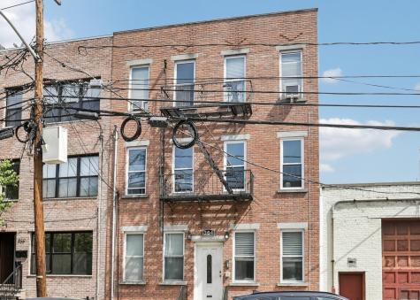 364 7th Street Jersey City NJ 07302