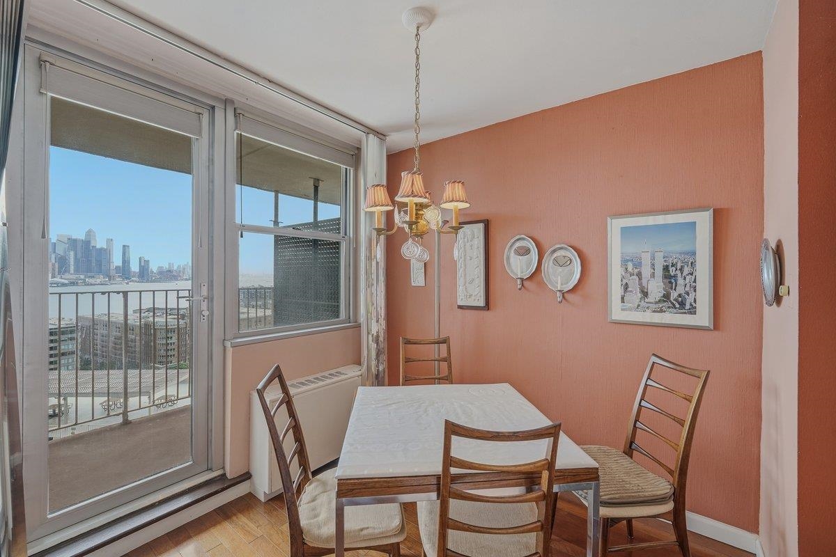 6040 Boulevard East West New York NJ 07093