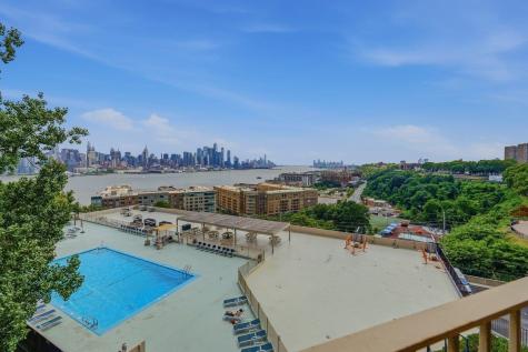 6040 Boulevard East West New York NJ 07093