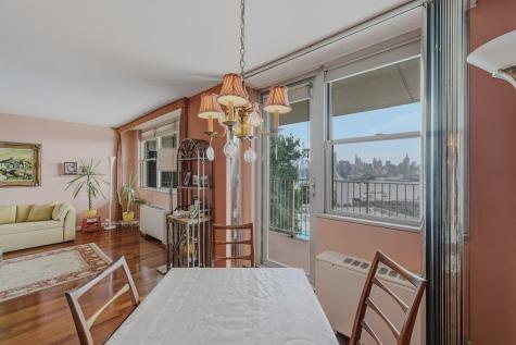 6040 Boulevard East West New York NJ 07093