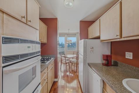 6040 Boulevard East West New York NJ 07093