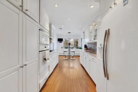 1c Cove Lane North Bergen NJ 07047