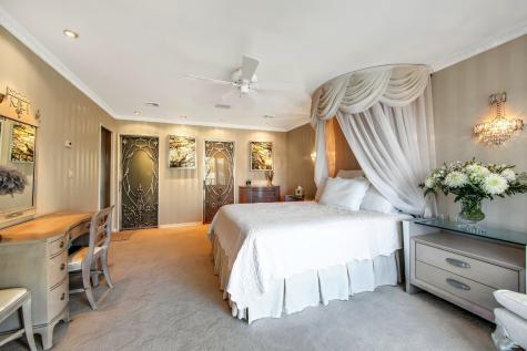 1c Cove Lane North Bergen NJ 07047