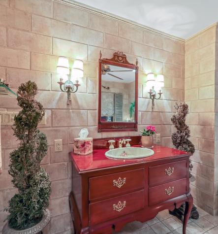 1c Cove Lane North Bergen NJ 07047