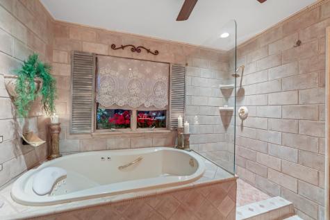 1c Cove Lane North Bergen NJ 07047