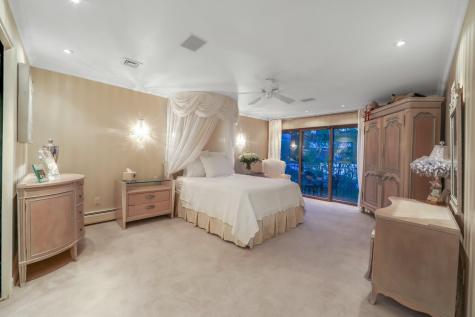 1c Cove Lane North Bergen NJ 07047