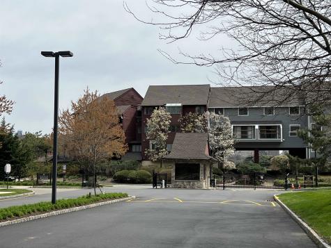 1c Cove Lane North Bergen NJ 07047