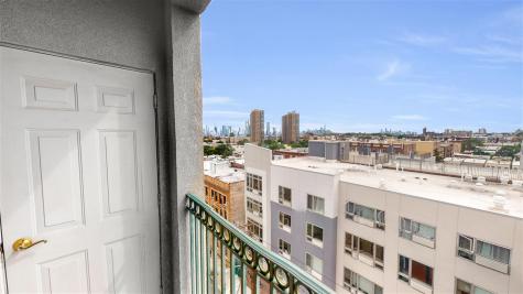 318 54th Street West New York NJ 07093-0000