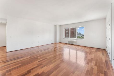 2305 City Place Edgewater NJ 07020