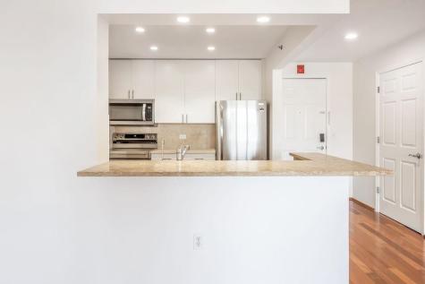 2305 City Place Edgewater NJ 07020