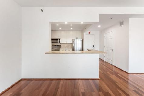 2305 City Place Edgewater NJ 07020