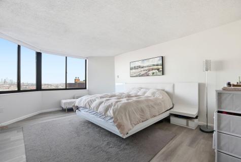 1633 Harmon Cove Tower Secaucus NJ 07094