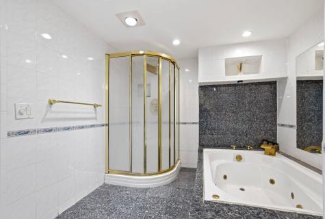 1633 Harmon Cove Tower Secaucus NJ 07094